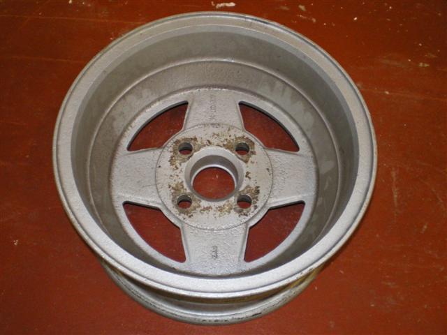 RS2000 Wheel Back